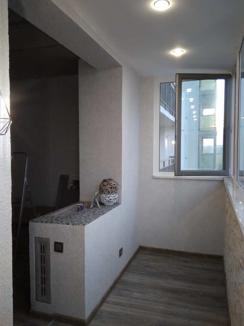 Теплое остекление углового балкона без отделки в доме ПД-4/4М - фото 4